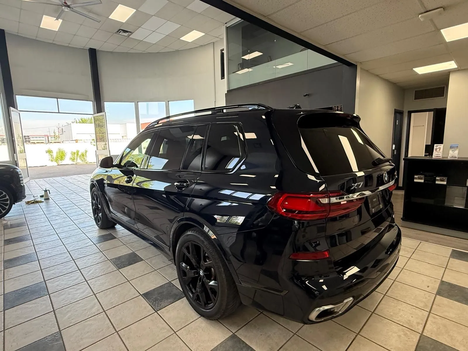 2021 BMW X7-xdrive40i (m sport package)