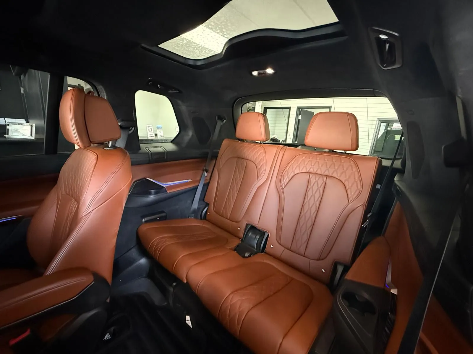 2021 BMW X7-xdrive40i (m sport package)