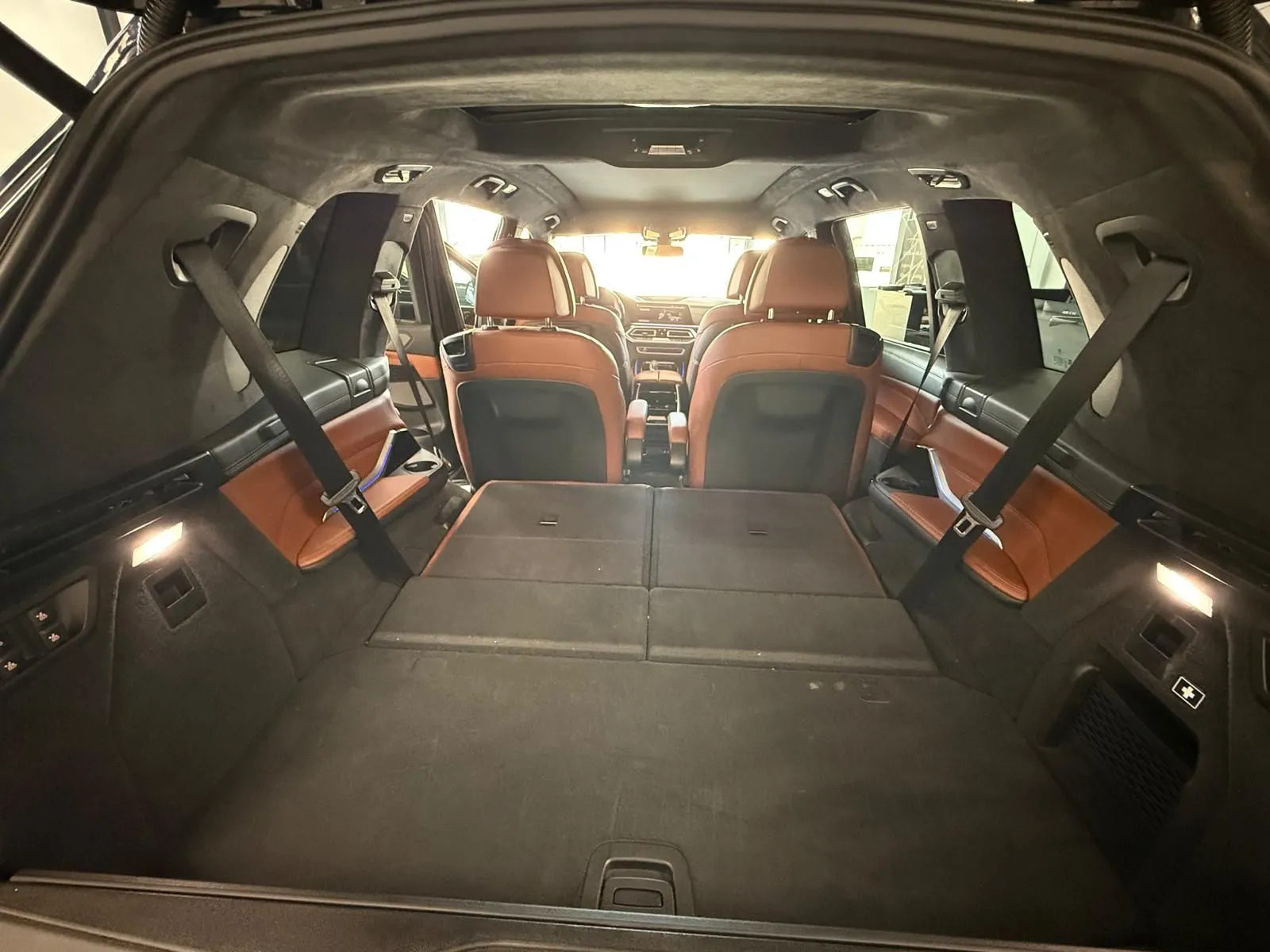 2021 BMW X7-xdrive40i (m sport package)