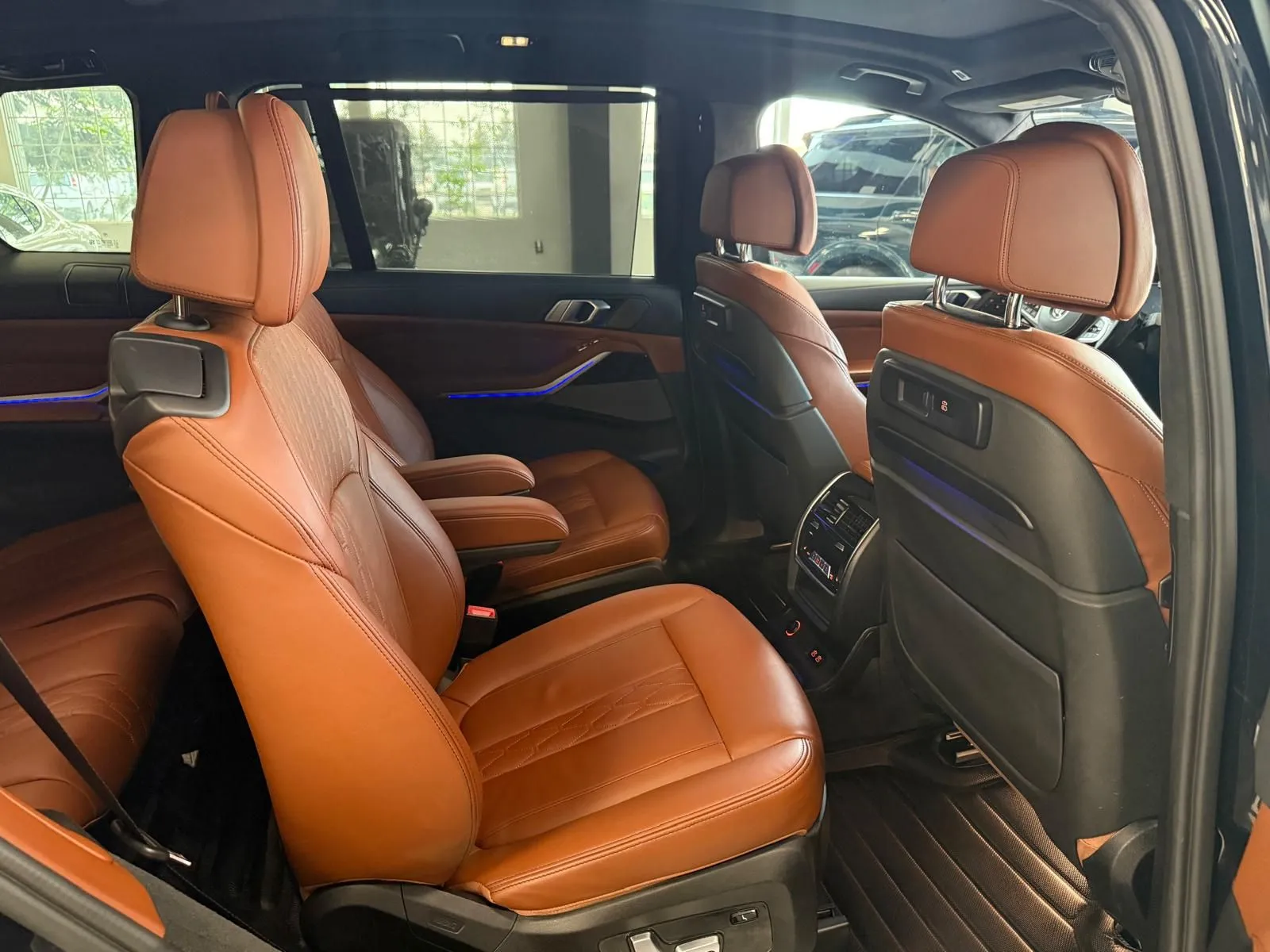 2021 BMW X7-xdrive40i (m sport package)